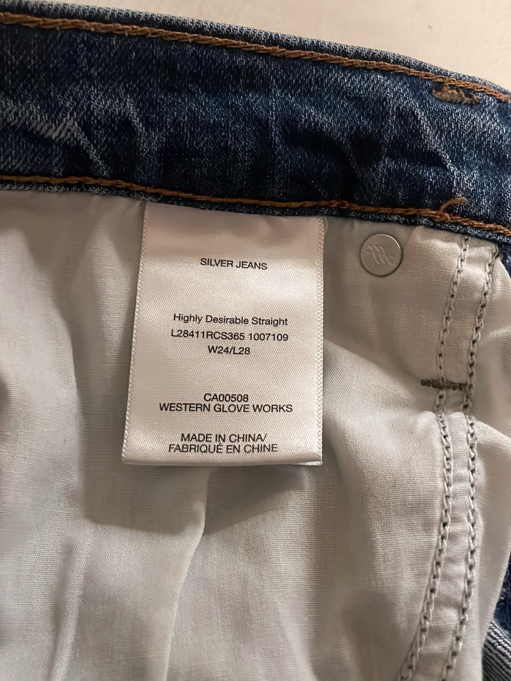 Silver Jeans Co. Highly Desirable High Rise Straight Leg Jeans - Picture 7 of 7